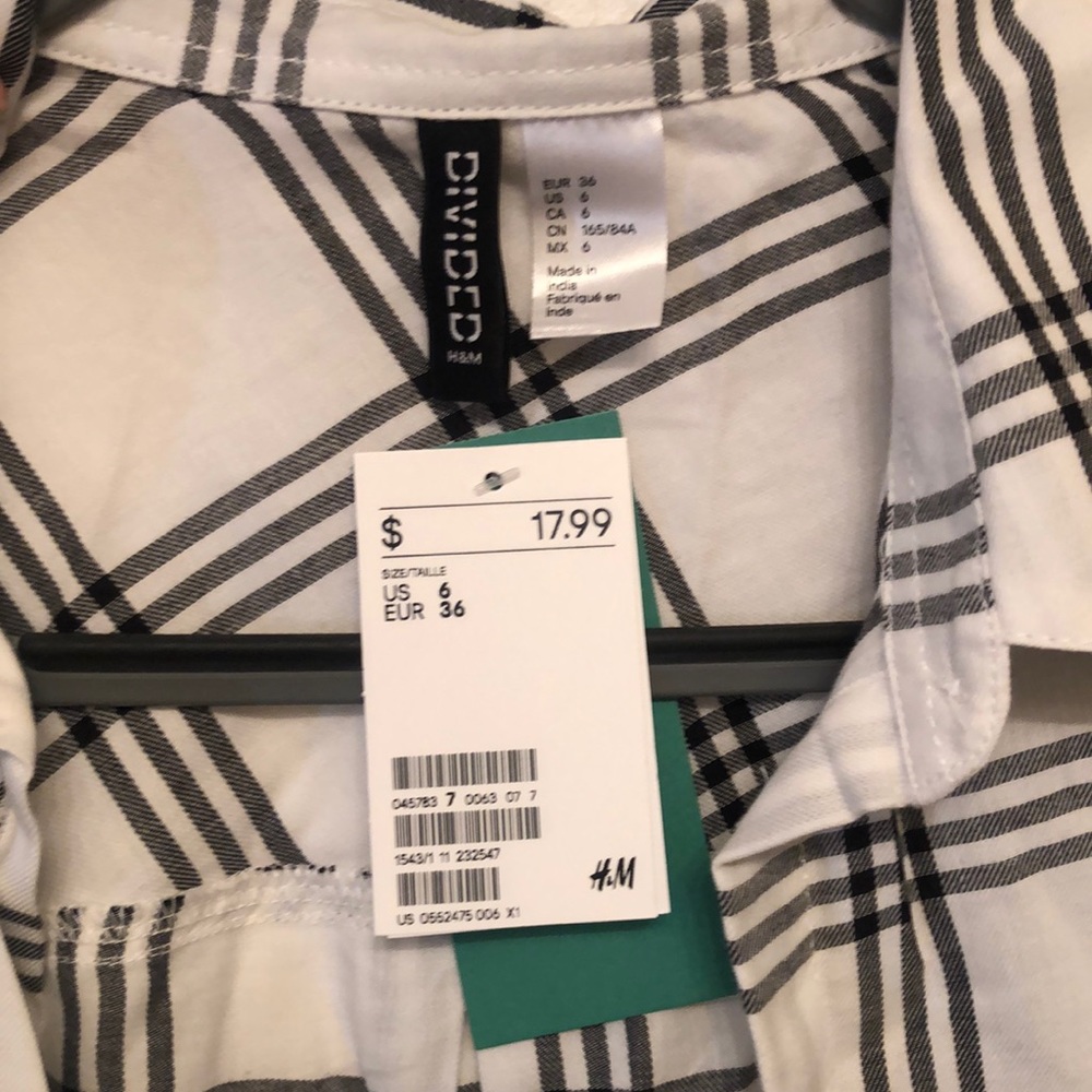 H&M checkered/plaid/checked button down - Picture 3 of 3
